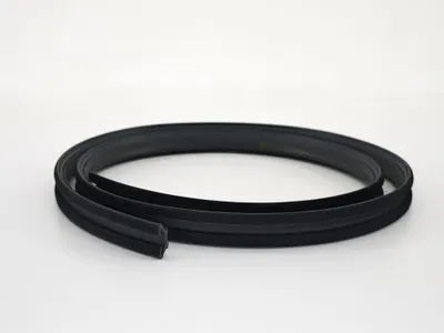R12 Toros SW Arka Kapı Cam Kadifeli Fitili Mais 7700518502