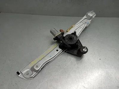 CAM KRİKOSU ARKA SAĞ 827207471R SANDERO III