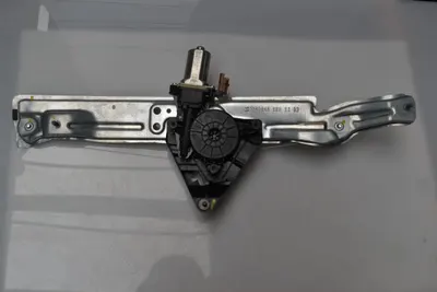 CAM KRİKOSU ARKA SAĞ 827208625R SANDERO III