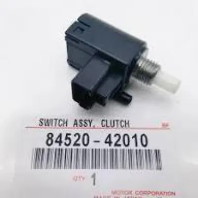 DEBRİYAJ PEDAL MÜŞÜRÜ 8452042010 COROLLA AURIS VERSO 1.3 1.4 1.6