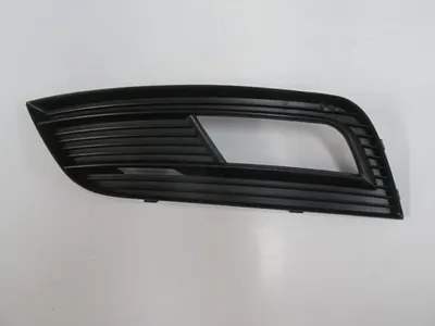 AUDI A4- 13/15; SİS LAMBA KAPAĞI SOL SİS DELİKLİ (NİKELAJ ÇITASIZ)